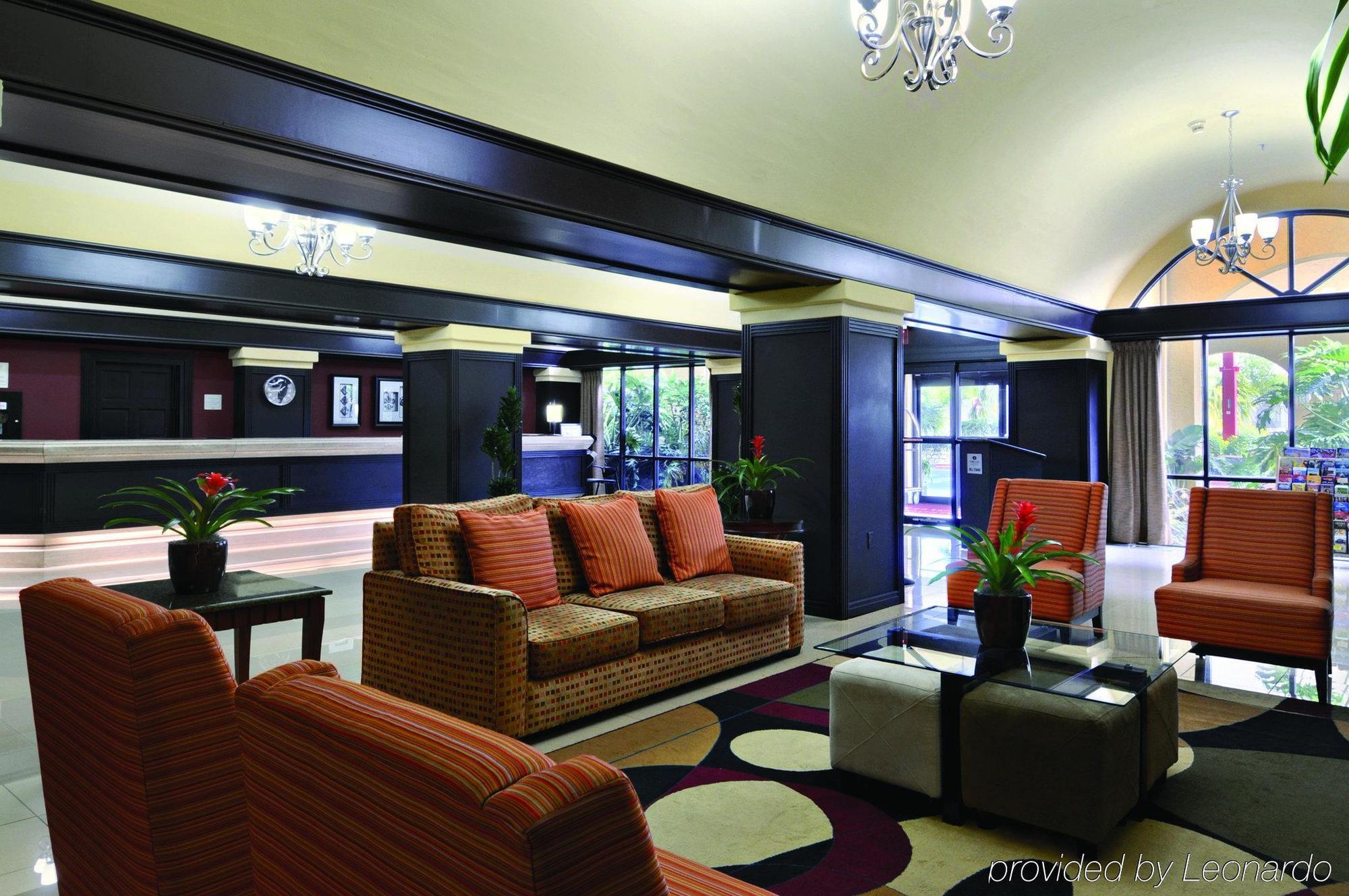 Crowne Plaza Suites Houston - Near Sugar Land Интерьер фото