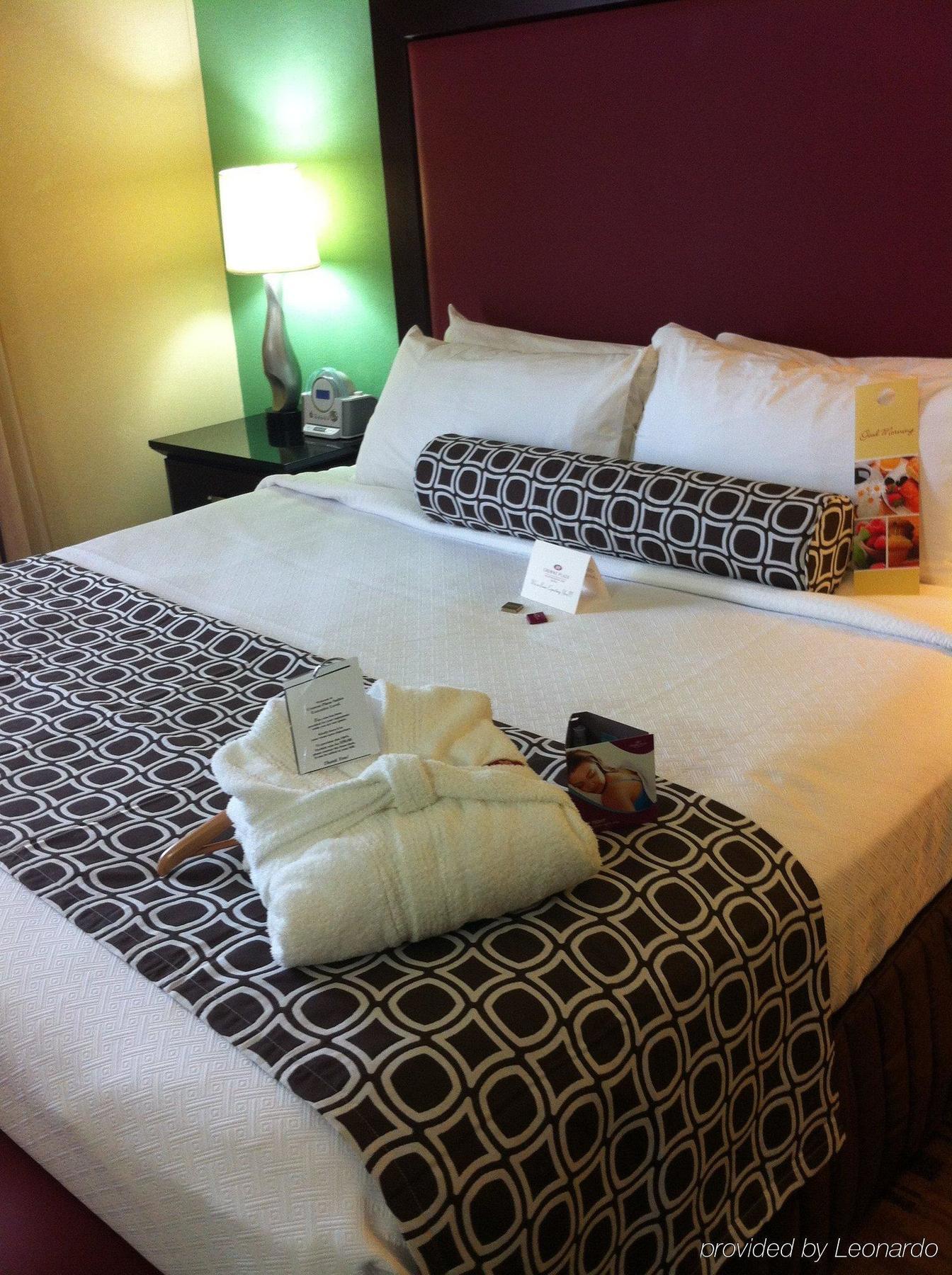 Crowne Plaza Suites Houston - Near Sugar Land Экстерьер фото