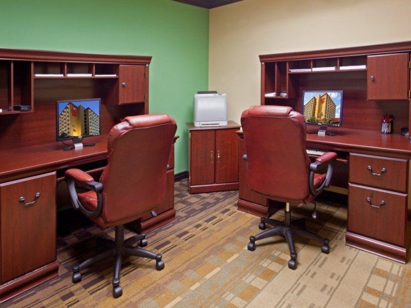 Crowne Plaza Suites Houston - Near Sugar Land Удобства фото