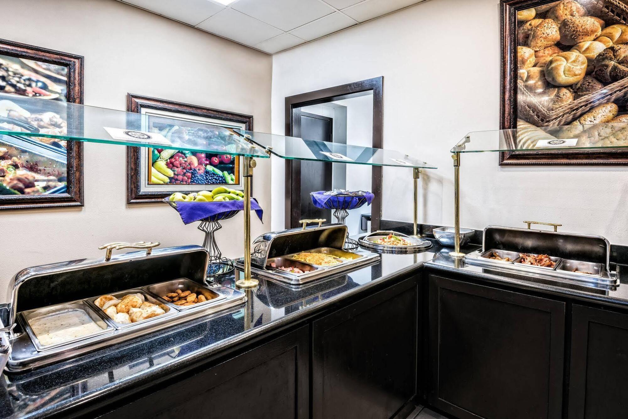 Crowne Plaza Suites Houston - Near Sugar Land Экстерьер фото