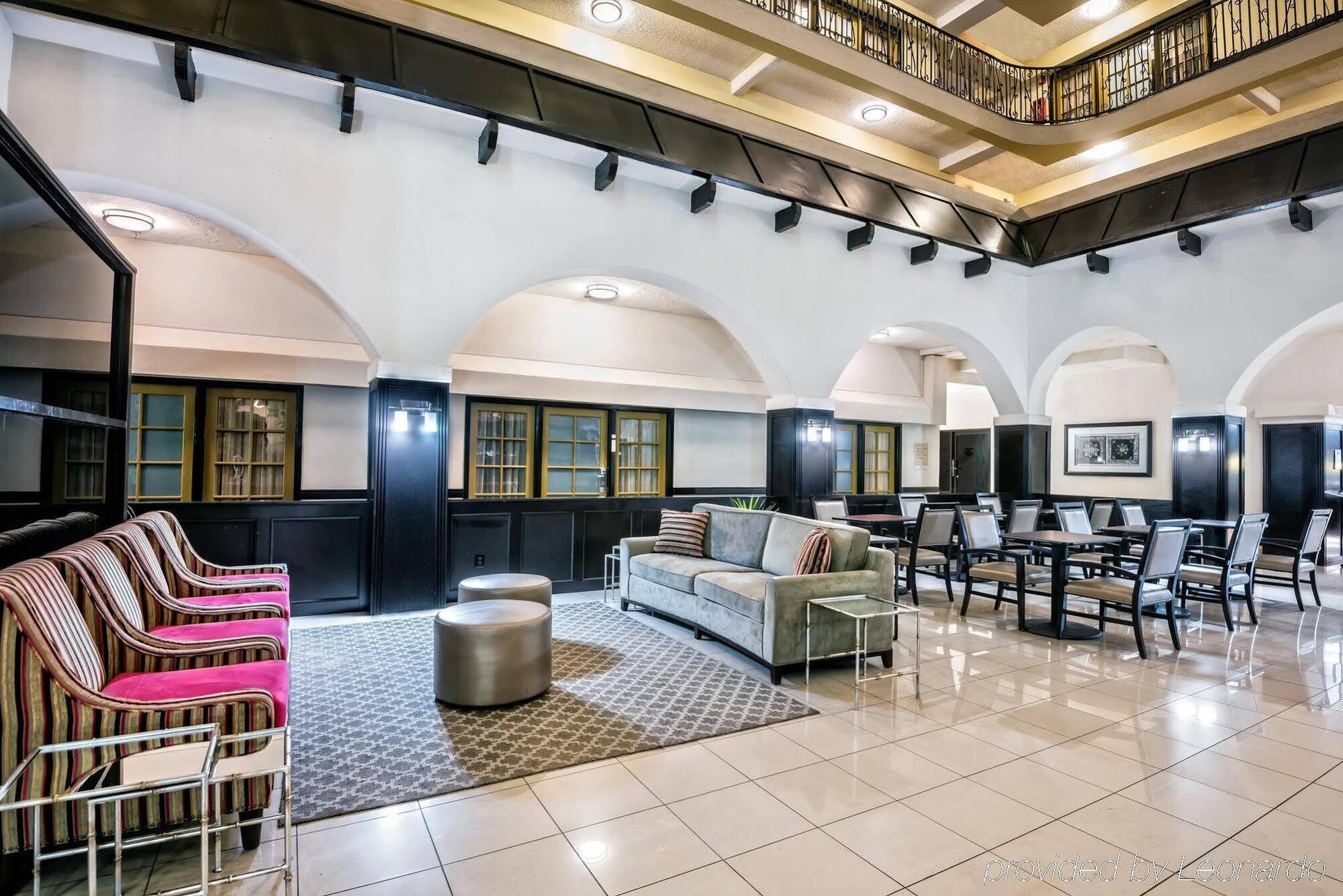 Crowne Plaza Suites Houston - Near Sugar Land Экстерьер фото