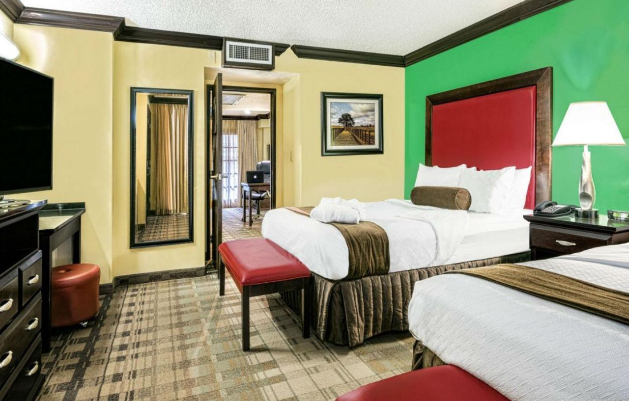 Crowne Plaza Suites Houston - Near Sugar Land Экстерьер фото