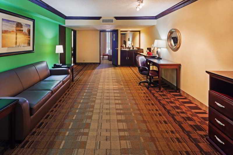 Crowne Plaza Suites Houston - Near Sugar Land Экстерьер фото